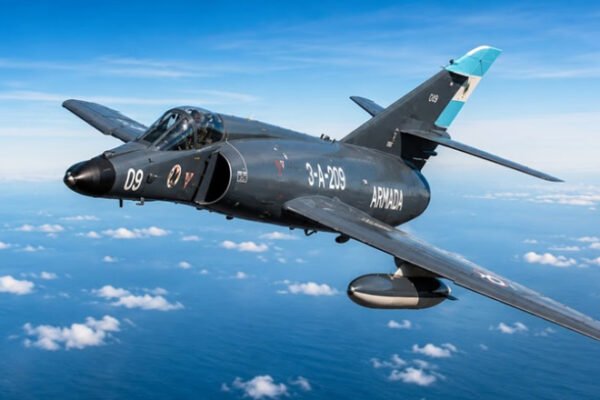 Jubilan a los Súper Étendard, los aviones argentinos héroes de guerra en Malvinas