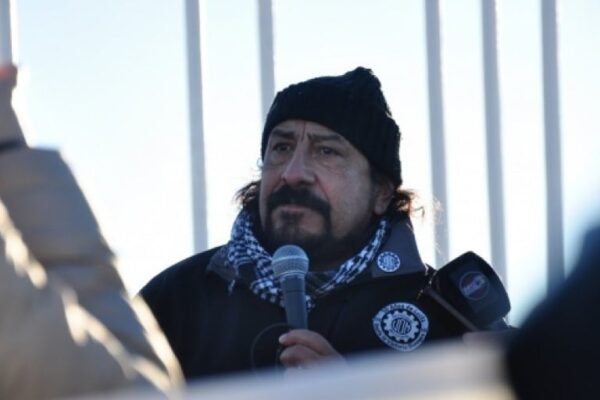 Oscar Martínez: “Hubo una provocación y los trabajadores no merecen el maltrato recibido”