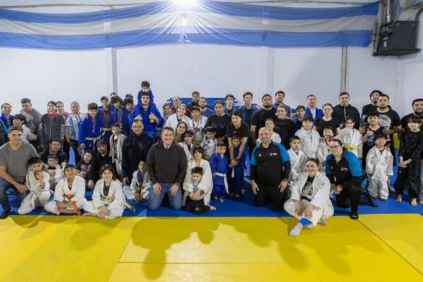 Perez compartió un encuentro con quienes forman parte de las Escuelas Deportivas Municipales de Judo