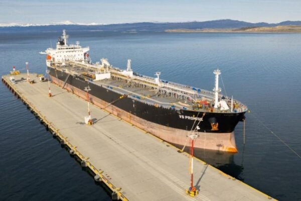 “Repudiamos enérgicamente la actitud tomada por la intervención del puerto de Ushuaia”