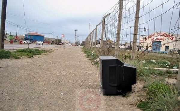 Todo a la basura: objetos insólitos que los riograndenses tiran en la calle