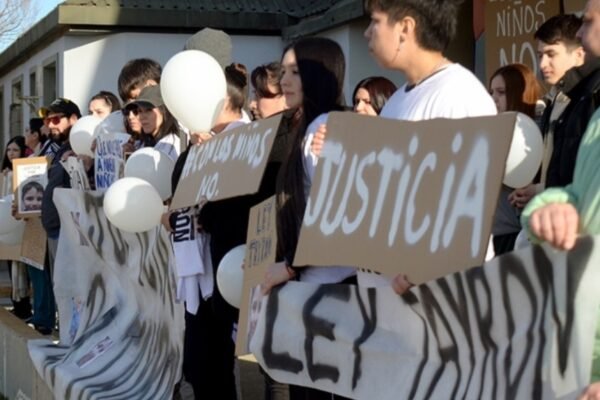 Dolor e indignación por Tayron: la sociedad vuelve a movilizarse para exigir justicia